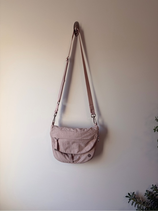 lululemon athletica Handbags - Lululemon All Night Festival Bag *5L - Smoky Blush